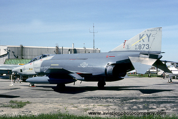 USAF Kentucky Air National Guard 165th Tactical Reconnaissance Squadron McDonnell RF-4C Phantom 65-0873/KY (1988)