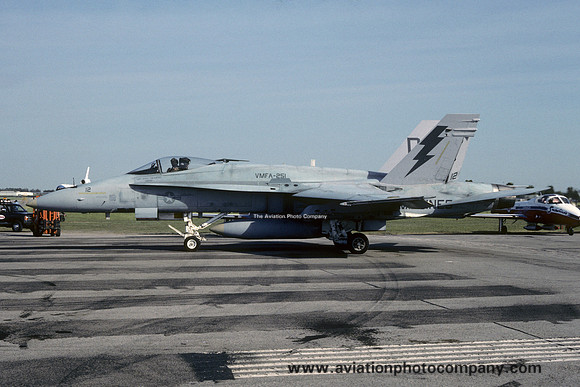 US Marines VMFA-251 McDonnell Douglas F/A-18A Hornet 161982/DW-12 (1988)