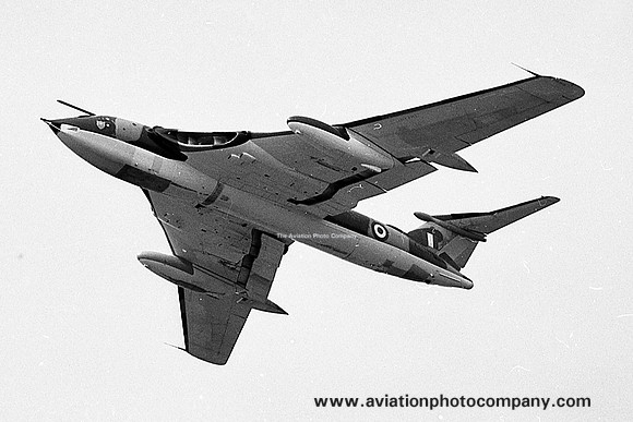 RAF 543 Squadron Handley Page Victor SR.2 XL165 (1969)