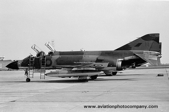 RAF 54 Squadron McDonnell F-4M Phantom FGR.2 XV500/M (1974)