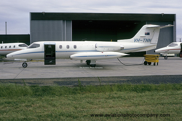 Wards Express Learjet 25C VH-TNN