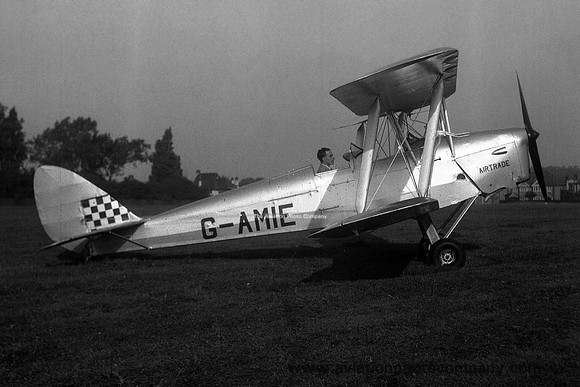 Air Trade De Havilland Tiger Moth G-AMIE