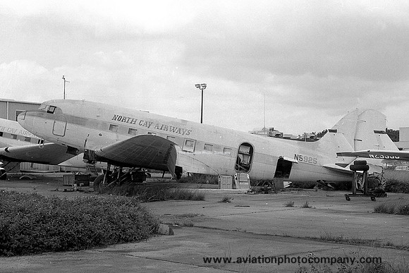 North Cay Airways Douglas C-47-DL N5925 (1979)