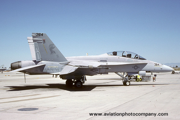 US Marines VFA-106 McDonnell Douglas F/A-18B Hornet 163115/AD-364 (1991)