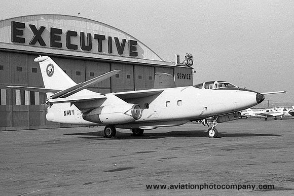 US Navy Department of the Navy Douglas VA-3B Skywarrior 142672 (1969)