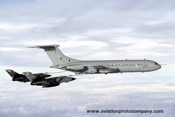RAF 101 Squadron Vickers VC-10 K.2 ZA144/E (1998)