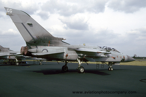 RAF 43 Squadron Panavia Tornado F.3 ZE831/GG (1998)