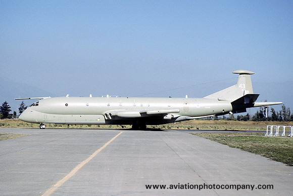 RAF Kinloss Strike Wing Hawker Siddeley Nimrod MR.2 XV243 (1998)