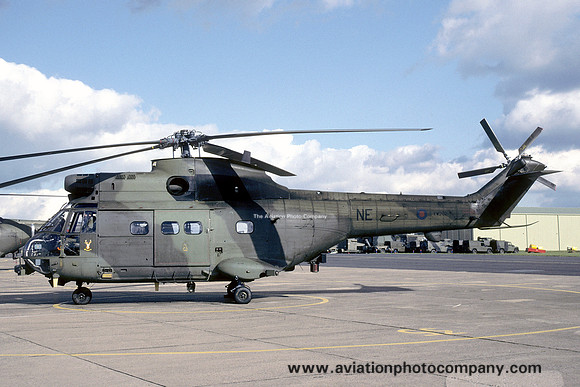 RAF 33 Squadron Westland Puma HC.1 XW202/NE (1998)