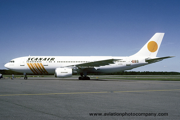 Scanair Airbus A300B4-120 LN-RCA (1985)