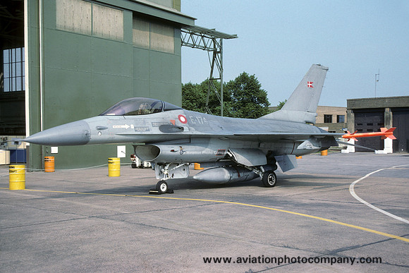 Danish Air Force Esk 727 GD F-16A Fighting Falcon E-174 at RAF Cottesmore (1991)