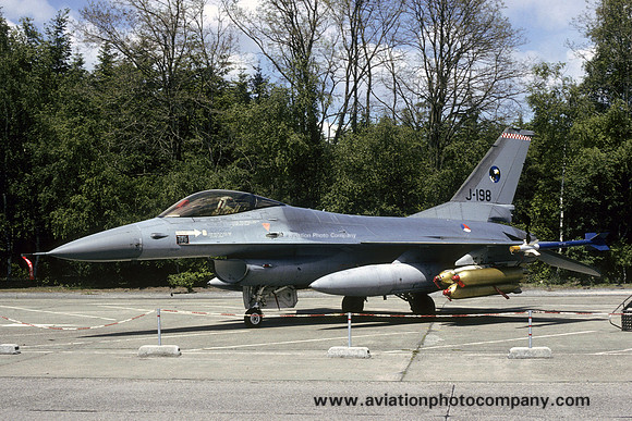 Dutch Air Force 311 Squadron GD F-16A Fighting Falcon J-198 (1991)