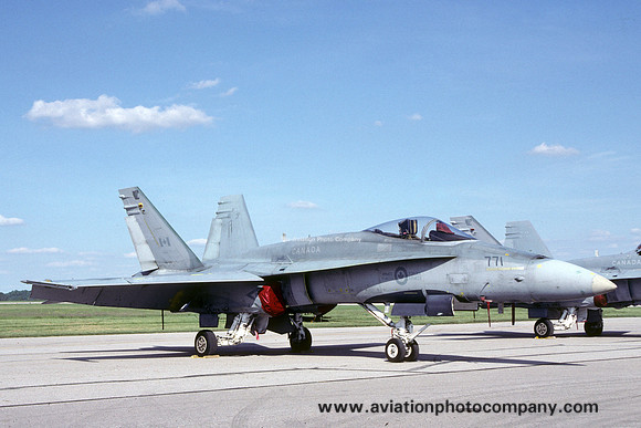 Canadian Air Force 410 Squadron McDonnell Douglas CF-188 Hornet 188771 (1991)