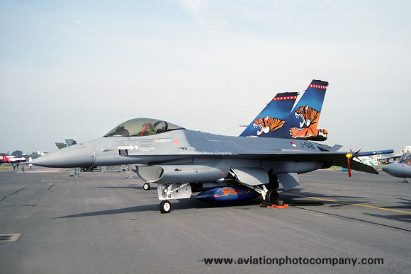 Dutch Air Force 313 Squadron GD F-16A Fighting Falcon J-012 (1991)