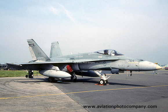Canadian Air Force 1 CAG McDonnell Douglas CF-188 Hornet 188764 (1991)