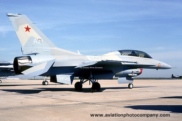 US Navy VF-45 General Dynamics TF-16N 163278/AD-32 (1988)
