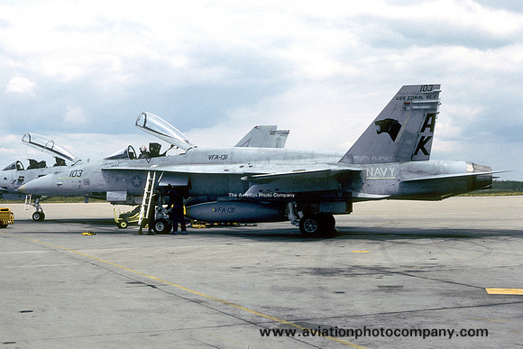 US Navy VFA-131 McDonnell Douglas F/A-18A HOrnet 162432/AK-103 (1988)