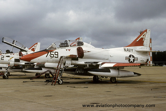 US Navy VT-7 Douglas TA-4J Skyhawk 158138/A-759 (1993)