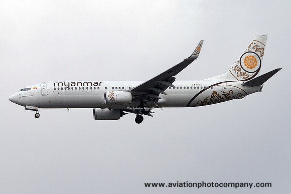 Myanmar National Airlines Boeing 737-86N(WL) XY-ALF (2017)