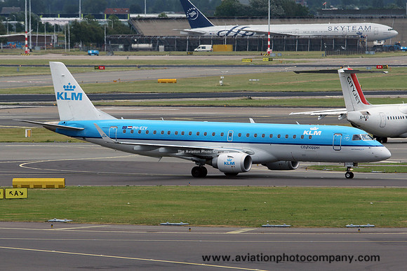 KLM Cityhopper Embraer ERJ-190 PH-EZV (2015)
