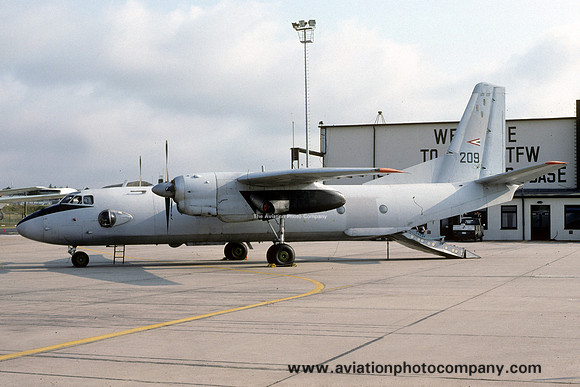 Hungarian Air Force Antonov An-26 209 (1991)
