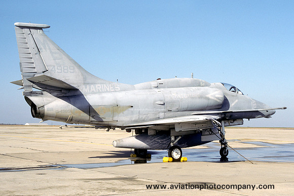 US Marines VMA-142 Douglas A-4F Skyhawk 154989/MB-12 (1985)