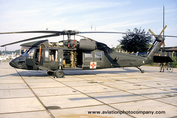US Army 421st Medical Company Sikorsky UH-60A Blackhawk 82-23739 (1986)