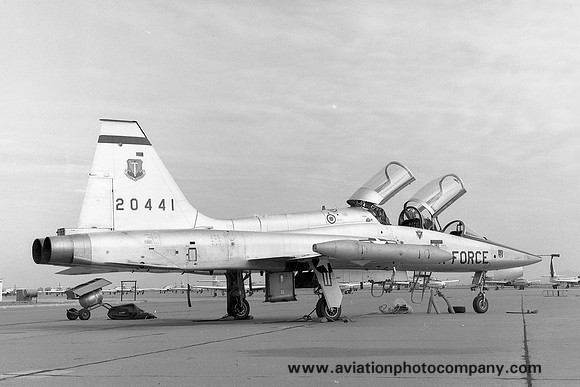 USAF 58 TFTW 425 TFTS Northrop F-5B Freedom Fighter 72-0441 (1975)