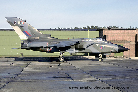 RAF TTTE Panavia Tornado GR.1 ZA320/B-01 at RAF Lossiemouth (1985)