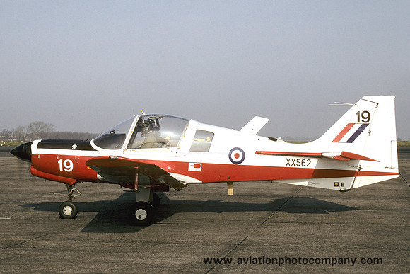 RAF Central Flying School SAL Bulldog T.1 XX562/19 (1998)