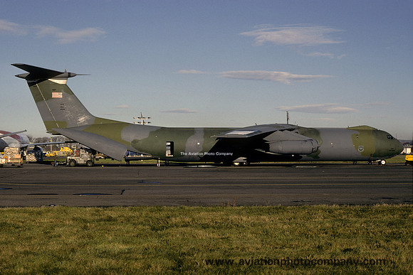 USAF 437 MAW Lockheed C-141B Starlifter 64-0618 at Prestwick (1990)