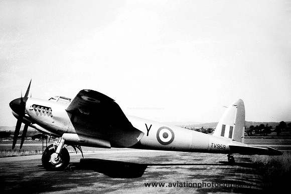 RAF 3 CAACU De Havilland Mosquito T.3 TV959 (1959)