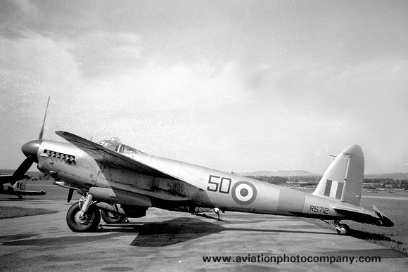 RAF 3 CAACU De Havilland Mosquito TT.35 RS712/50 (1959)