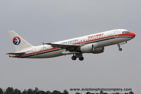 China Eastern Airlines Airbus A320-200 B-6891 (2015)