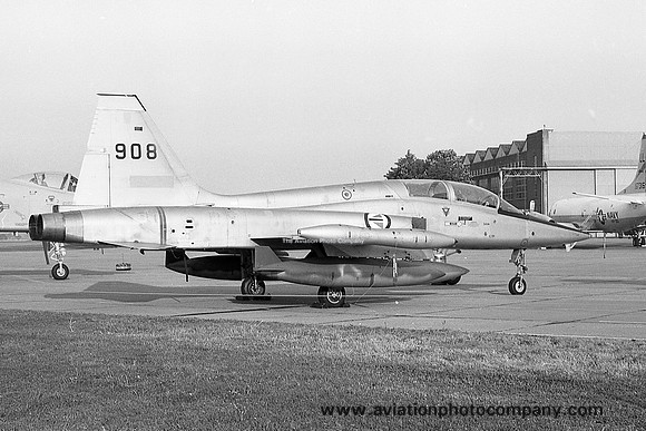 Norwegian Air Force Northrop F-5B 908 at the RAF Mildenhall Air Fete (1977)