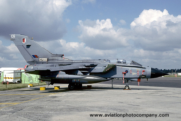 RAF 17 Squadron Panavia Tornado GR.1 ZA462/CG (1998)
