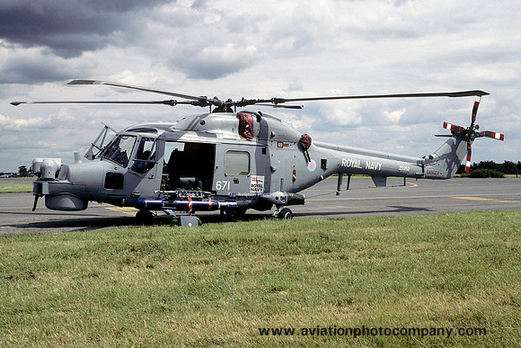 Royal Navy 815 Squadron Westland Lynx HMA.8 ZD252/671 (1998)