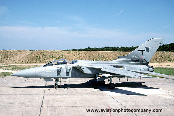 RAF 25 Squadron Panavia Tornado F.3 ZE203/FI (1998)