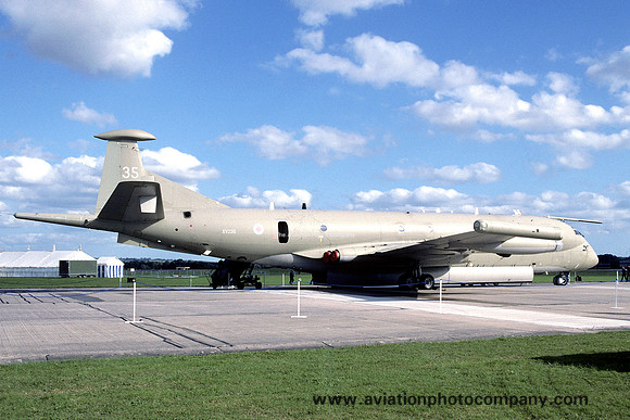 RAF Kinloss Strike Wing Hawker Siddeley Nimrod MR.2 XV235 (1998)