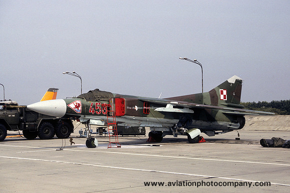 Polish Air Force Mikoyan MiG-23MF Flogger 458 (1991)