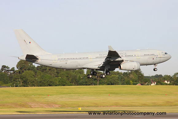 RAF 10/101 Squadron Airbus Voyager KC.2 ZZ330 at Birmingham IAP (2017)