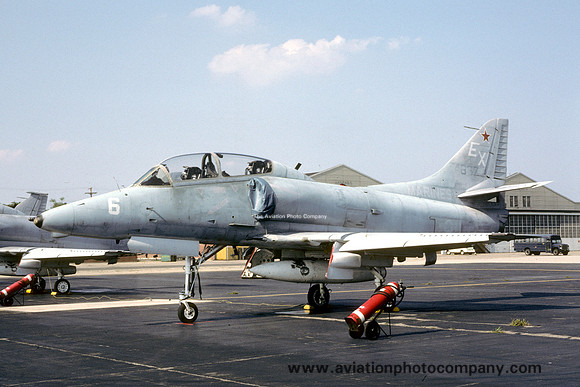 US Marines H&MS-31 Douglas OA-4M Skyhawk 154637/EX-6 (1987)