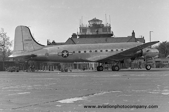 USAF Douglas C-54 Skymaster 42-32944 (1944)