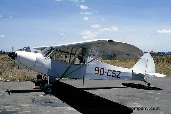 Piper PA-18 Super Cub 9Q-CSZ (1974)