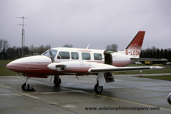 Chauffair Piper PA-31 Navajo G-LEON (1986)