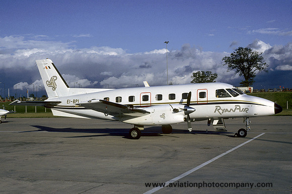 Ryanair Embraer Bandeirante EI-BPI (1986)