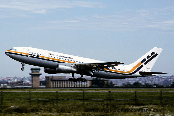 TAA Trans Australia Airlines Airbus A300B4-203 VH-TAC (1986)