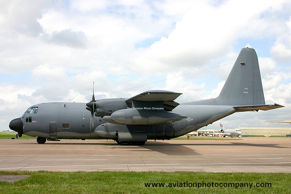 USAF 352 SOG 67 SOS Lockheed MC-130P Combat Shadow 69-5826 at RIAT Fairford (2007)