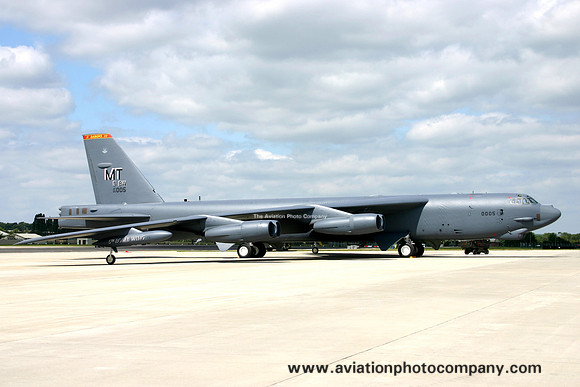 USAF 5 BW Boeing B-52H Stratofortress 60-0005/MT at RIAT Fairford (2007)