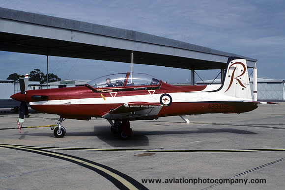 RAAF Roulettes Pilatus PC-9 A23-032 (1991)
